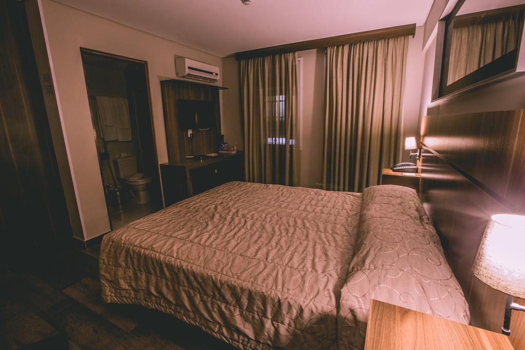Padom Business Hotel Bragança Paulista Habitación foto