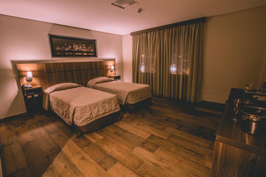 Padom Business Hotel Bragança Paulista Habitación foto